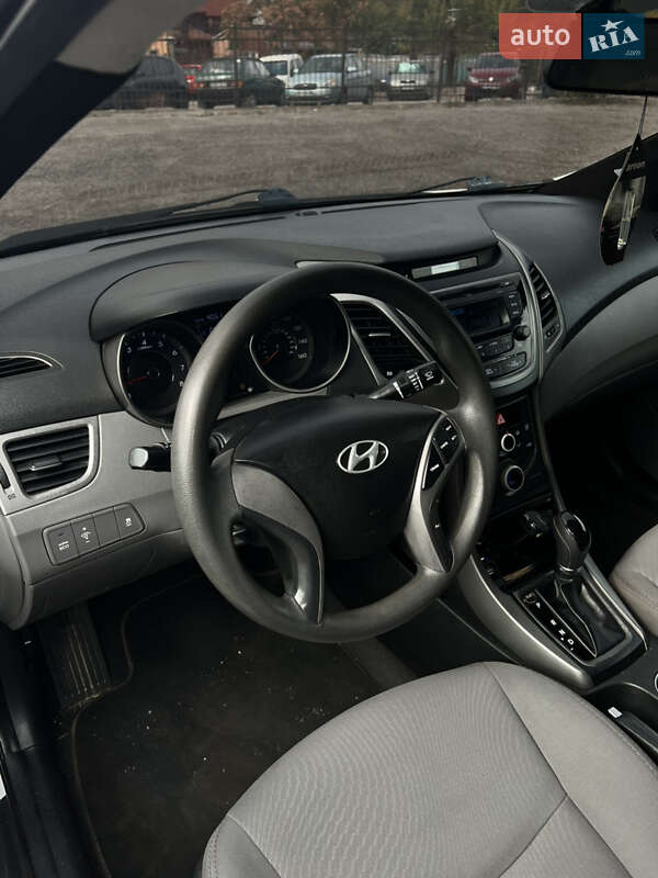 Седан Hyundai Elantra 2015 в Запорожье