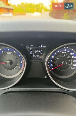 Седан Hyundai Elantra 2014 в  фото 11 Седан Hyundai Elantra 2014 в