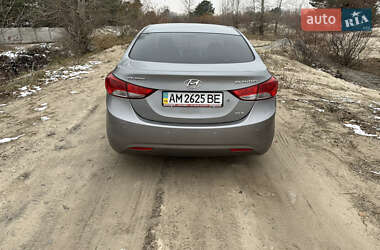 Седан Hyundai Elantra 2011 в 