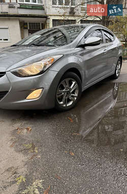 Седан Hyundai Elantra 2012 в 