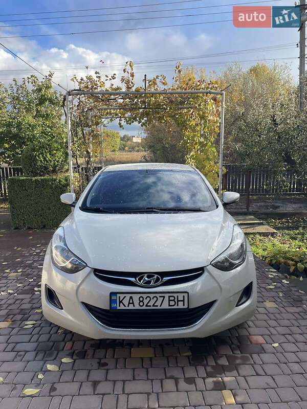 Седан Hyundai Elantra 2013 в Голованевске фото 3 Седан Hyundai Elantra 2013 в Голованевске