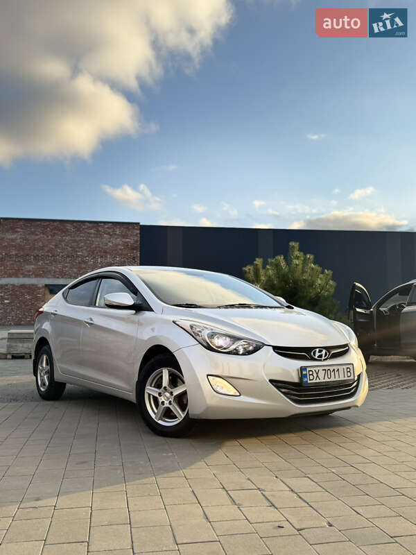 Hyundai Elantra 2012