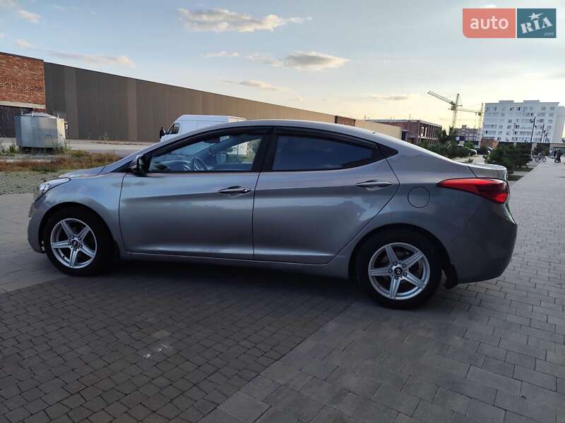 Седан Hyundai Elantra 2012 в Киеве фото 3 Седан Hyundai Elantra 2012 в Киеве