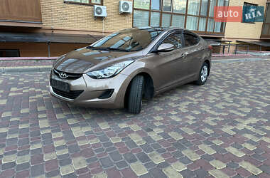 Седан Hyundai Elantra 2013 в Виннице Седан Hyundai Elantra 2013 в Виннице