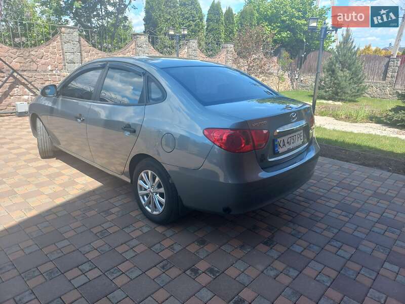 Седан Hyundai Elantra 2010 в Киеве фото 29 Седан Hyundai Elantra 2010 в Киеве