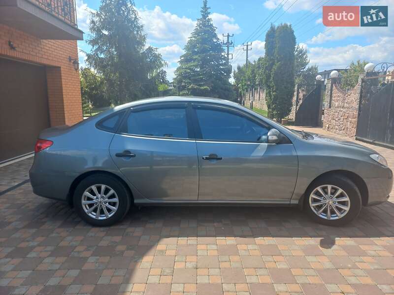 Седан Hyundai Elantra 2010 в Киеве фото 4 Седан Hyundai Elantra 2010 в Киеве