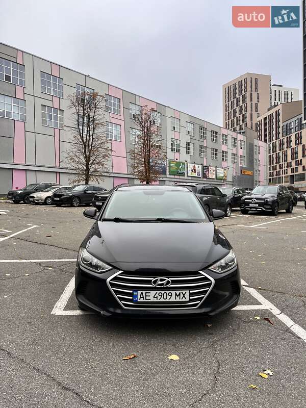 Седан Hyundai Elantra 2016 в Києві фото 6 Седан Hyundai Elantra 2016 в Києві