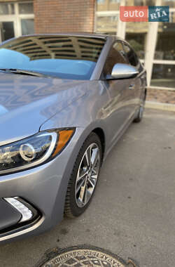 Седан Hyundai Elantra 2016 в  фото 7 Седан Hyundai Elantra 2016 в