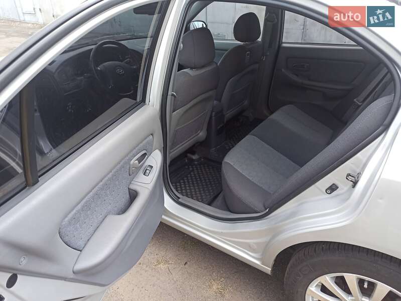 Седан Hyundai Elantra 2005 в Киеве фото 16 Седан Hyundai Elantra 2005 в Киеве