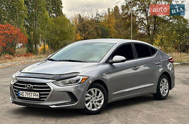 Седан Hyundai Elantra 2017 в Дніпрі