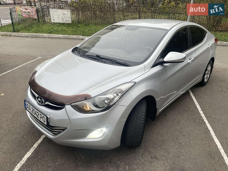 Седан Hyundai Elantra 2012 в Киеве фото Седан Hyundai Elantra 2012 в Киеве