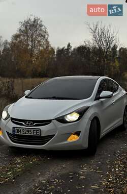 Седан Hyundai Elantra 2014 в Сумах
