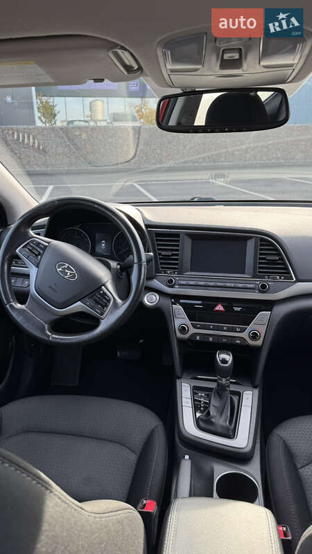 Седан Hyundai Elantra 2016 в Києві фото 24 Седан Hyundai Elantra 2016 в Києві
