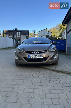 Седан Hyundai Elantra 2014 в Львове