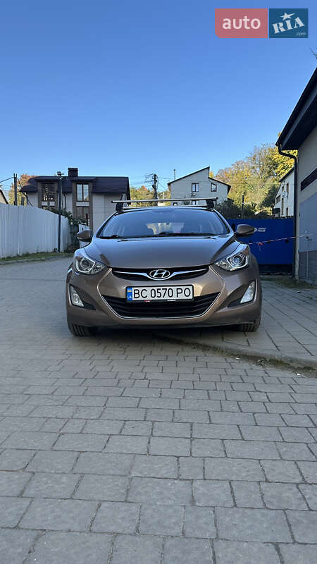 Седан Hyundai Elantra 2014 в Львове фото Седан Hyundai Elantra 2014 в Львове