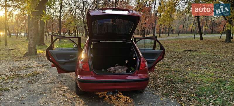 Хэтчбек Hyundai Elantra 2006 в Кривом Роге