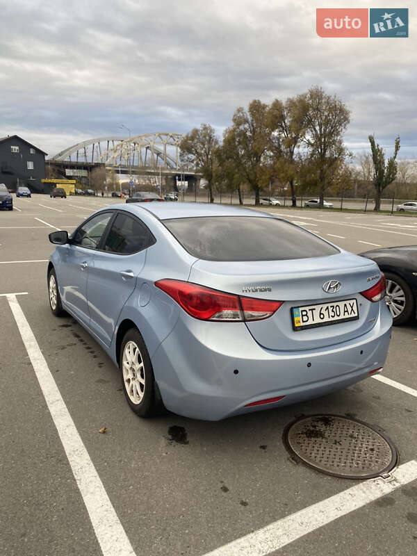 Седан Hyundai Elantra 2012 в Києві фото 7 Седан Hyundai Elantra 2012 в Києві