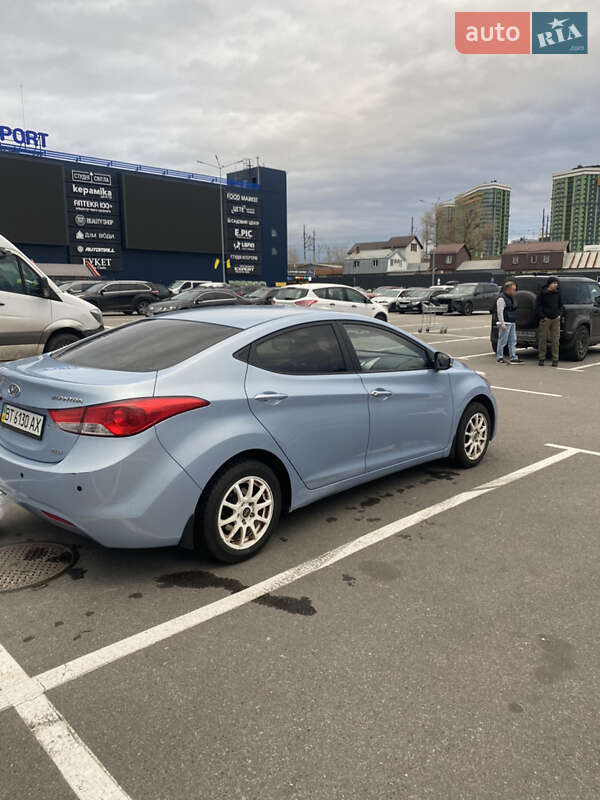 Седан Hyundai Elantra 2012 в Києві фото 12 Седан Hyundai Elantra 2012 в Києві