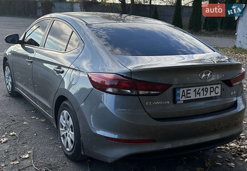 Седан Hyundai Elantra 2016 в Киеве фото 6 Седан Hyundai Elantra 2016 в Киеве