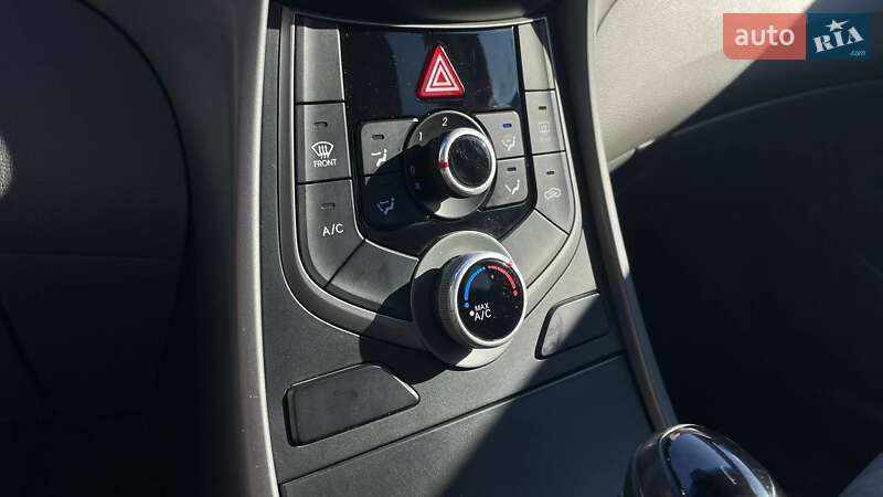 Седан Hyundai Elantra 2015 в Николаеве фото 24 Седан Hyundai Elantra 2015 в Николаеве