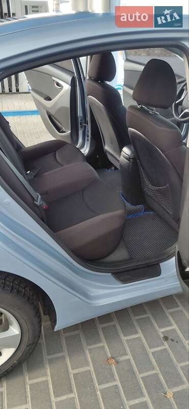 Седан Hyundai Elantra 2012 в Кропивницькому фото 71 Седан Hyundai Elantra 2012 в Кропивницькому