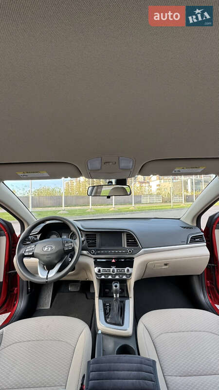 Седан Hyundai Elantra 2020 в Киеве