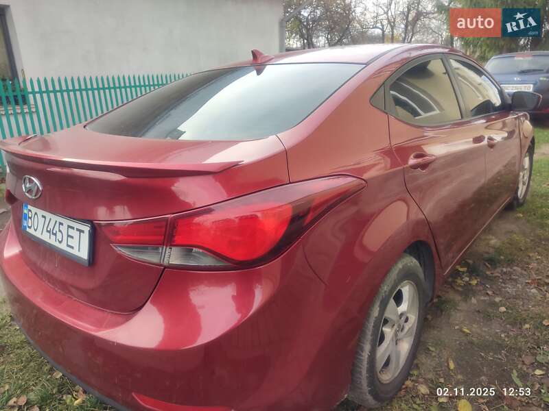 Седан Hyundai Elantra 2014 в Городке