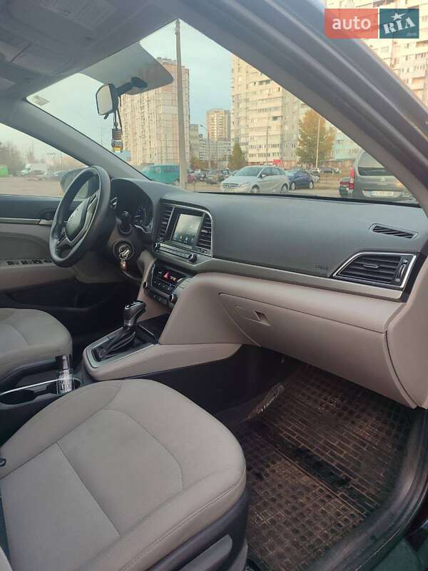 Седан Hyundai Elantra 2018 в Киеве фото 14 Седан Hyundai Elantra 2018 в Киеве