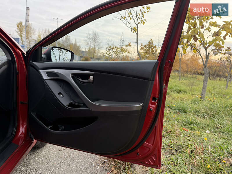 Седан Hyundai Elantra 2012 в Киеве фото 18 Седан Hyundai Elantra 2012 в Киеве