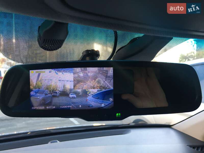 Седан Hyundai Elantra 2018 в Киеве