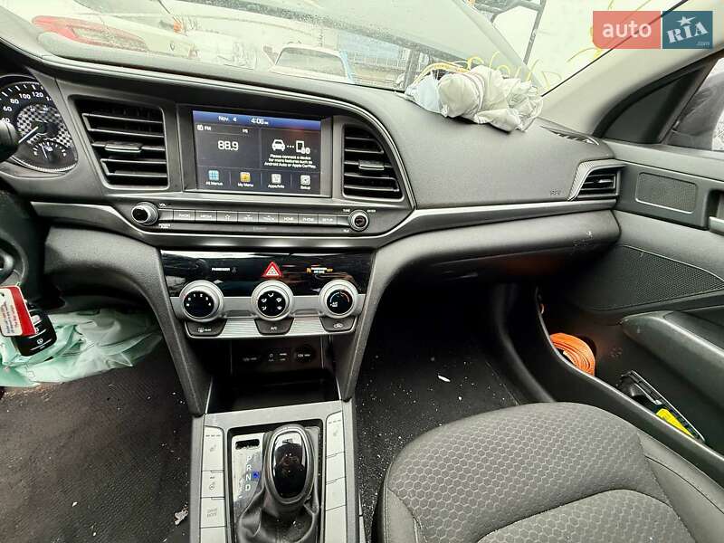 Седан Hyundai Elantra 2019 в Киеве фото 30 Седан Hyundai Elantra 2019 в Киеве