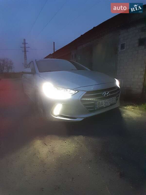 Седан Hyundai Elantra 2016 в Запорожье фото 5 Седан Hyundai Elantra 2016 в Запорожье