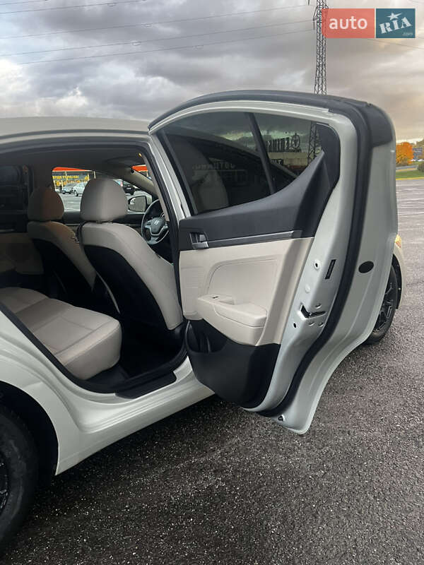 Седан Hyundai Elantra 2016 в Ужгороде фото 12 Седан Hyundai Elantra 2016 в Ужгороде