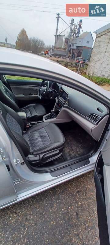 Седан Hyundai Elantra 2016 в Кагарлику фото 7 Седан Hyundai Elantra 2016 в Кагарлику