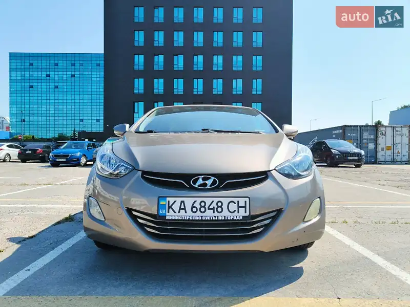 Hyundai Elantra