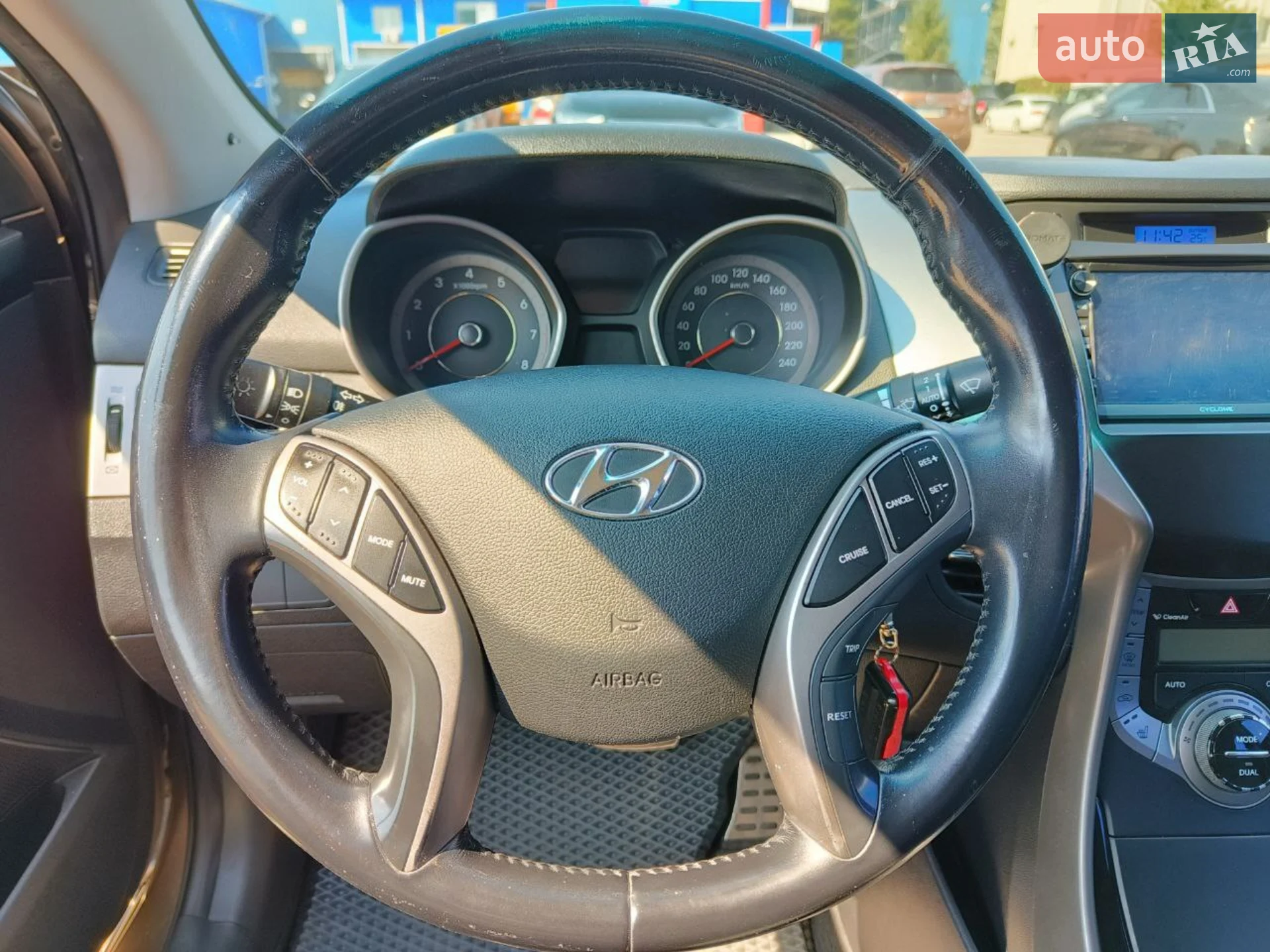 2012 Hyundai Elantra - мініатюра 8