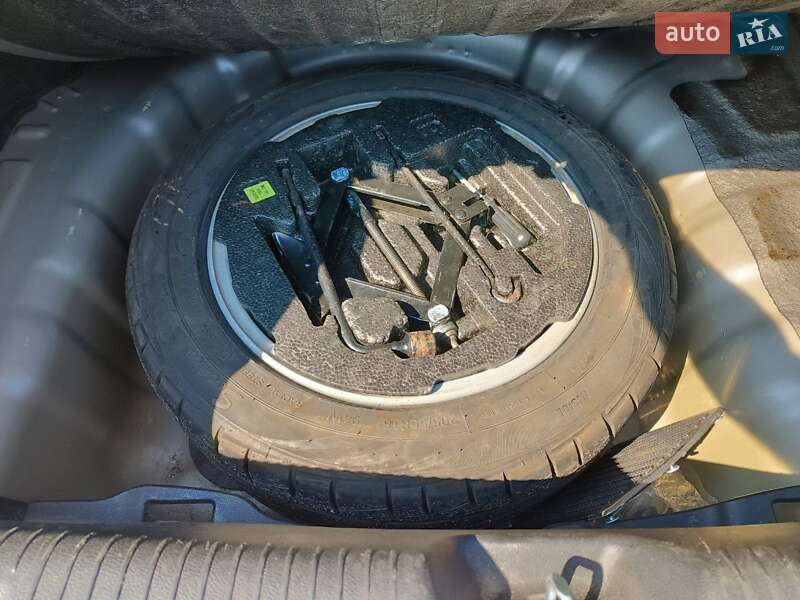 Седан Hyundai Elantra 2012 в Киеве