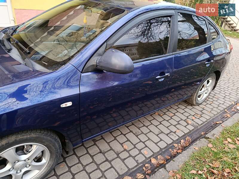 Седан Hyundai Elantra 2007 в Самборе