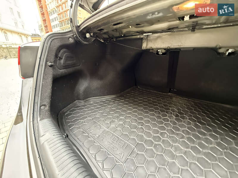 Седан Hyundai Elantra 2013 в Одессе фото 38 Седан Hyundai Elantra 2013 в Одессе