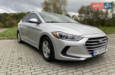 Седан Hyundai Elantra 2016 в Львові