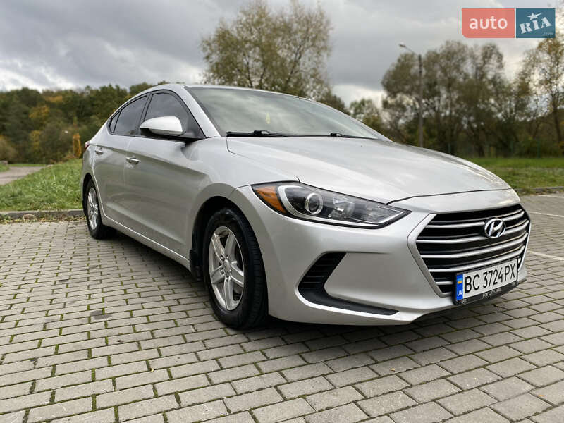 Hyundai Elantra 2016