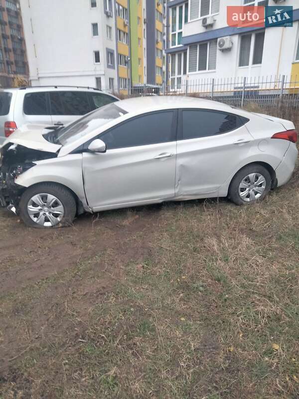 Седан Hyundai Elantra 2013 в Киеве