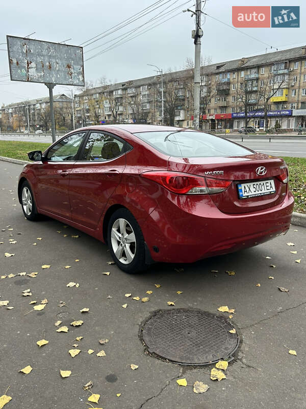 Седан Hyundai Elantra 2011 в Києві