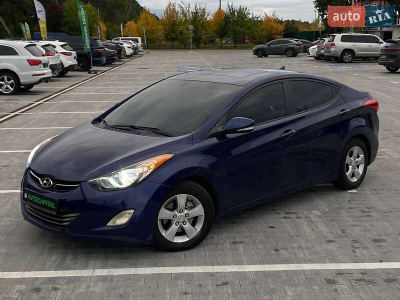 Седан Hyundai Elantra 2011 в Києві