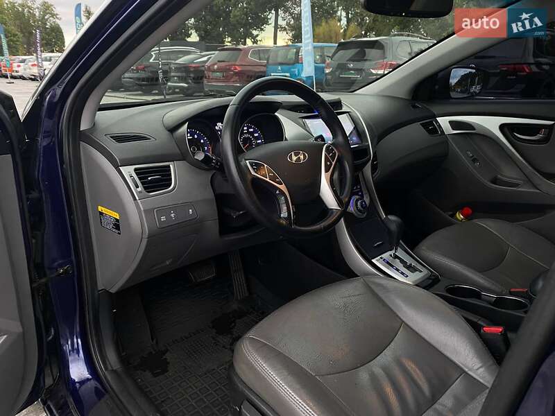 Седан Hyundai Elantra 2011 в Києві