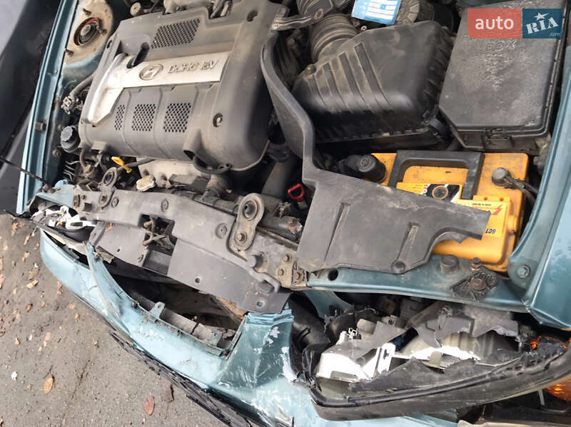 Хетчбек Hyundai Elantra 2004 в Києві