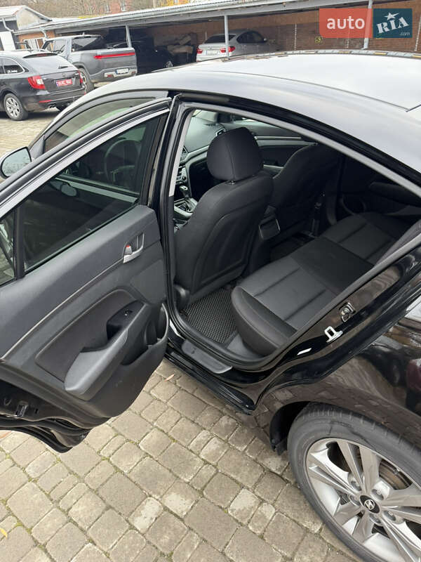Седан Hyundai Elantra 2016 в Нововолинську фото 15 Седан Hyundai Elantra 2016 в Нововолинську