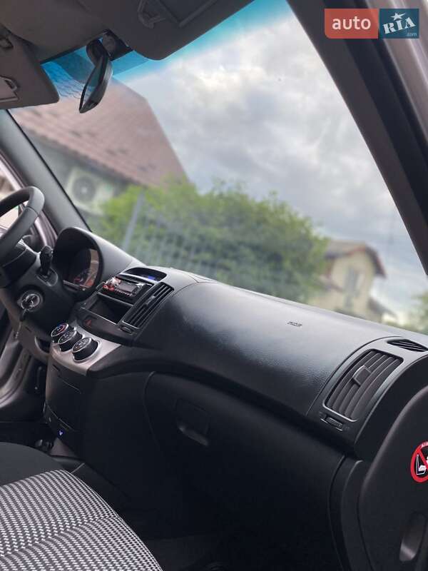 Седан Hyundai Elantra 2011 в Павлограді фото 17 Седан Hyundai Elantra 2011 в Павлограді