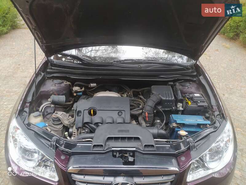 Седан Hyundai Elantra 2008 в Днепре