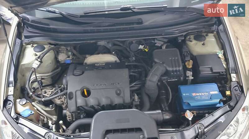 Седан Hyundai Elantra 2008 в Прилуках